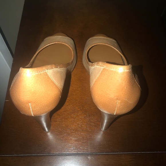 Banana republic heels - Picture 5 of 6